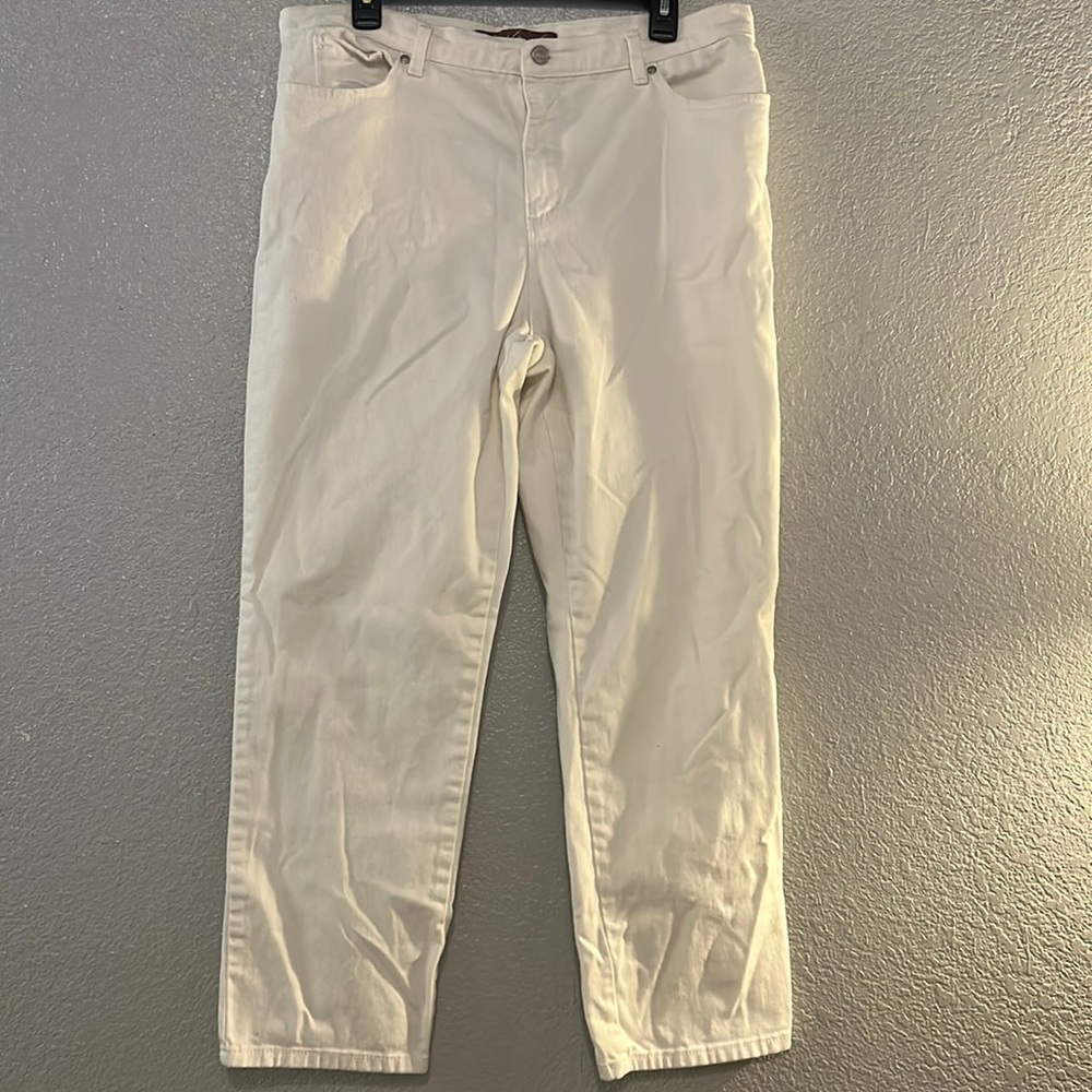 women’s size 14 white jeans